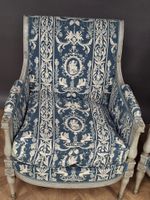 Paire de bergères en bois laqué gris de style Directoire. (photo 3)