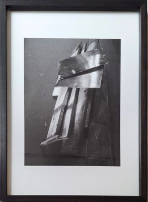 photographie en noir et blanc d'une photographie en noir et blanc d'un bâtiment