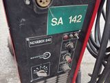 a picture of a machine that is sitting on the ground