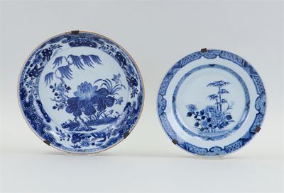 paire d'assiettes chinoises bleues et blanches