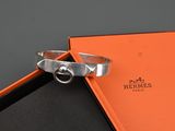 Bague Hermès en argent sterling avec pierre noire