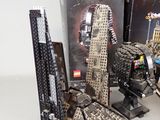 a lot of legos that are sitting on a table