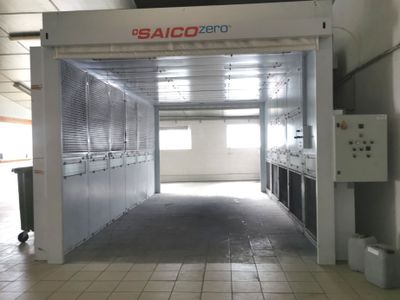 une pièce dans laquelle se trouvent de nombreuses machines