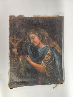 un vieux tableau représentant une femme tenant un chat dans ses bras