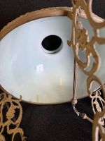 Lot de brocante, comprenant une monture de pendule en régule… (photo 6)