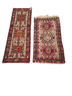 une paire de tapis persans anciens