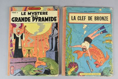 deux livres posés sur une table, avec sur la couverture le dessin d'un homme et d'une femme