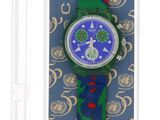 une photo d'une montre dans un étui en plastique