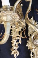 Suite de quatre appliques à deux bras de lumières en bronze … (photo 3)