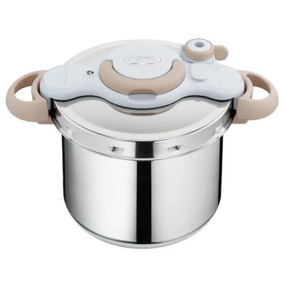 une image représentant une casserole en acier inoxydable avec un couvercle et une poignée