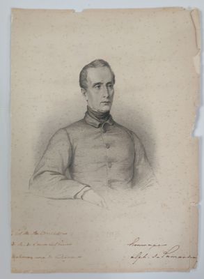 portrait d'un homme en uniforme militaire portant un nœud papillon