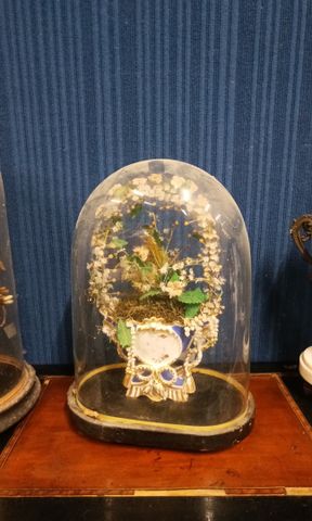 Globe de mariée avec vase cornet