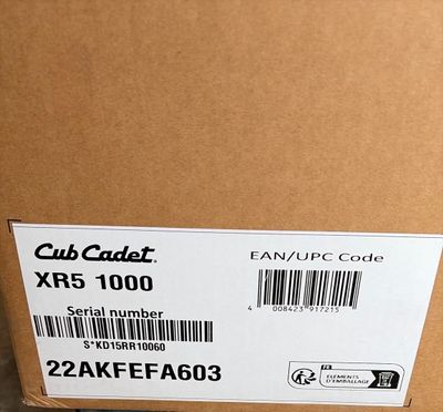 a cardboard box with a label on it that says cut cadet xrs 1000