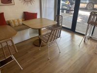7 chaises en résine tressée imitation osier piètement métal … (photo 2)