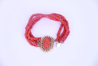 BRACELET formé de 4 rangs de perles de corail (Corallium rubrum -Octoc - Photo 1