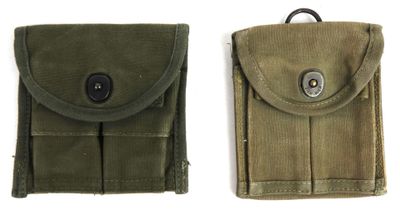 USA. Ensemble de deux porte-chargeurs pour Colt 45, marquage…