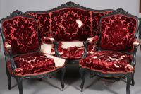 Mobilier de salon en bois noirci, mouluré et sculpté de coqu… (photo 4)