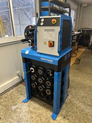 l'image d'une machine installée dans une pièce