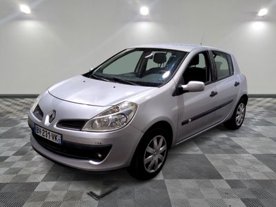 Renault - Clio 1.6 16v 110 Confort Pack Clim Dynamique - ES …