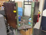 une machine qui se trouve dans une pièce