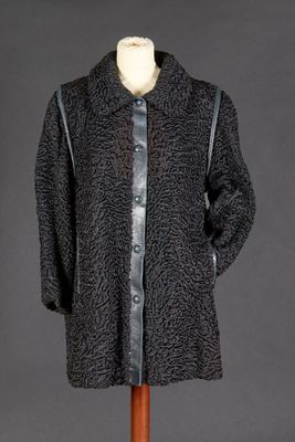 Manteau en Astrakan noir et cuir