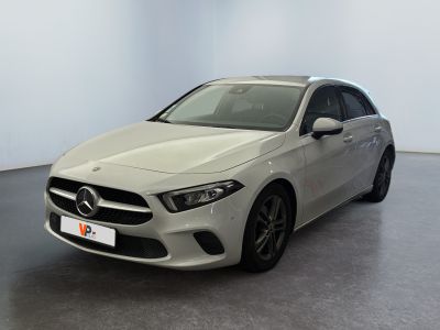 Mercedes CLA Shooting Star dans un showroom