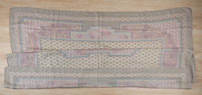 HERMES Paris Châle en étamine de soie imprimée à motif d'un …