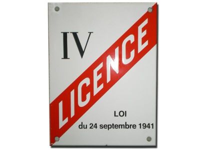 un panneau rouge et blanc sur lequel est inscrit « licence »