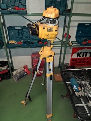 a tripod that has a camera on top of it