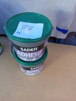 Lot de 2 seaux de colle SADER ADHESIF de 5 kg chacun, soit 1…