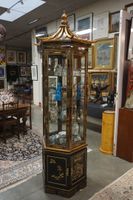 Belle vitrine vintage hexagonale avec toit en pagode - laque… (photo 2)