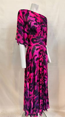 a pink and black dress on a mannequin mannequin mannequin mannequin mannequin mannequin mannequin mannequin mann