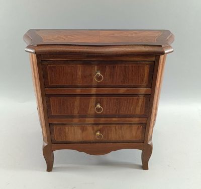 Petit meuble miniature certainement de maitrise de style lou…
