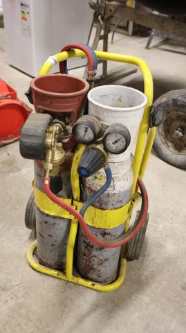 Poste à souder oxyacéthylénique. Non testée. A réviser avant util...