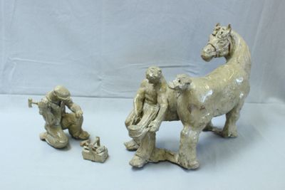 André ROZAY (1913 - 1991), à La Borne : Le maréchal ferrant,…