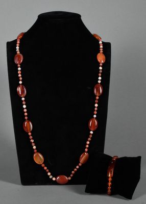 Paure Agate Cornaline. Parure de perles et cabochons de corn…