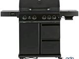 un gros plan d'une grille noire sur fond blanc