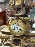 Deux pendules en régule époque 1900. (photo 5)