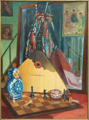 tableau représentant un instrument de musique dans une pièce dont les murs sont ornés de tableaux