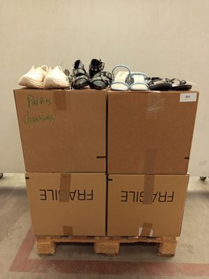 Lot de 100 paires de chaussures adultes - 4 cartons - pointu…