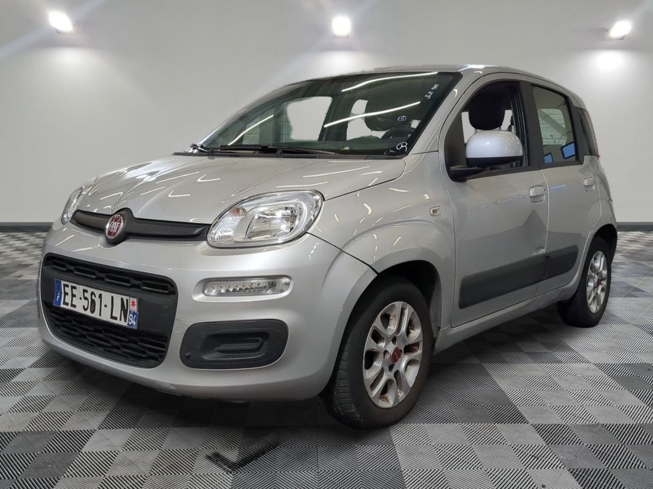 FIAT - PANDA 1.2 8V 69 CH LOUNGE - ES - Mise en service: 05/…