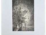 un dessin en noir et blanc représentant un vase avec des fleurs à l'intérieur