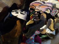1/2 Palette de 60 paires de chaussures d'occasion, certaines… (photo 2)