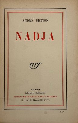 un vieux livre portant le titre « Nadja »