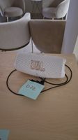 D22 – TOULOUSE – Une enceinte portable de marque JBL, avec s…