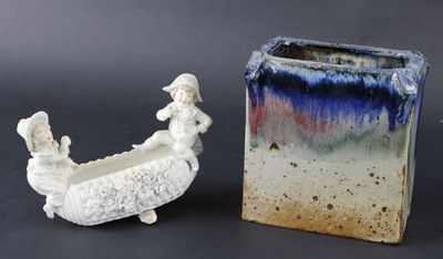 Vase en grès émaillé à section rectangulaire. Haut. 20,5 cm - Photo 1