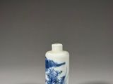 chinese blue and white porcelain snuff bottle