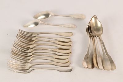 a lot of silver spoons and spoon spoons on the table