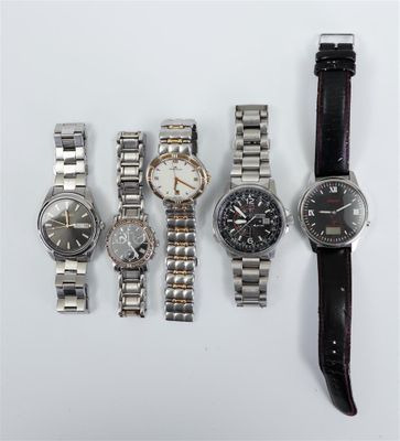 Collection de montres-bracelets vintage de différentes marqu… - Photo 1