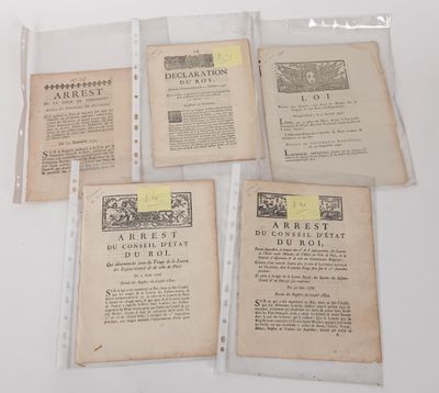 JEUX - Réunion de 5 arrêts ou lois concernant les jeux ou la…